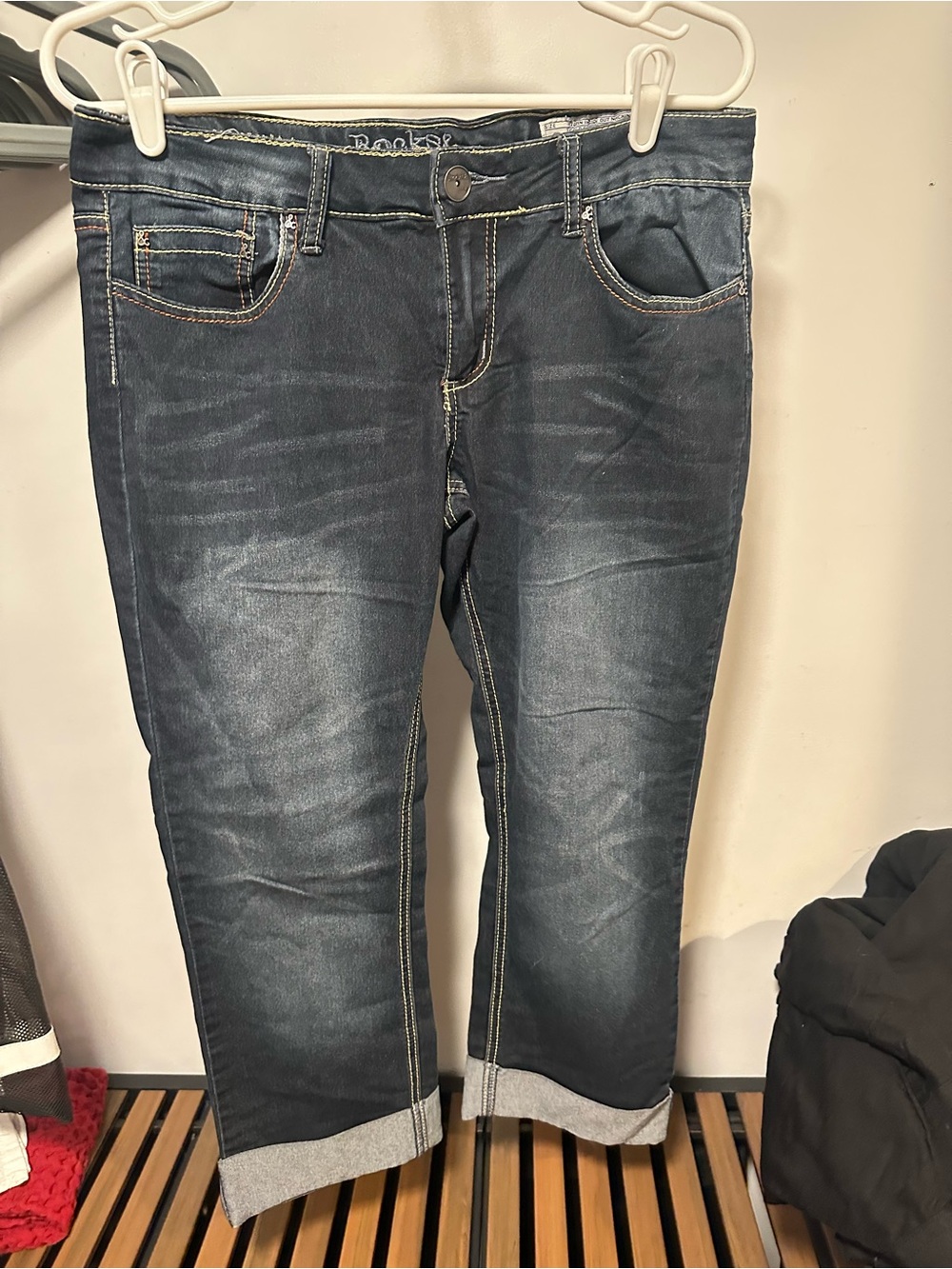 Cropped Mid-Rise Women’s Jeans in Dark Blue
